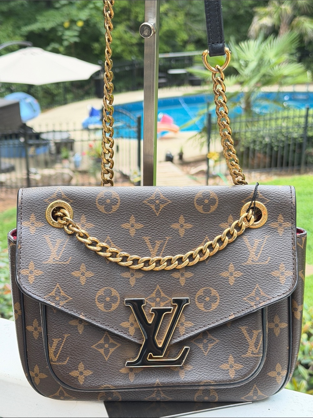 Louis Vuitton Passy Handbag worn Shoulder or Crossbody Gorgeous Condition - Picture 4 of 17